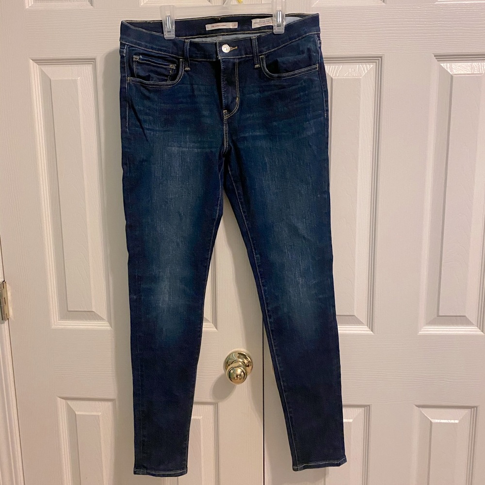 Levi 710 Super Skinny Jeans